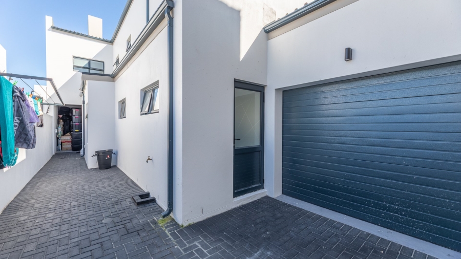 4 Bedroom Property for Sale in Sandown Western Cape